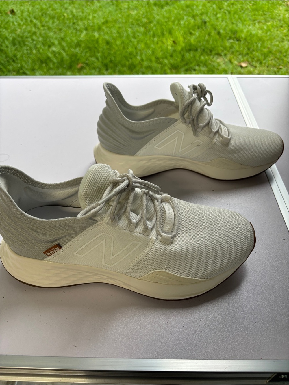 New Balance Lightweight Knit Trainers - Cream & Light Gray - Picture 3 of 12